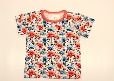 144A-T-särk "Lilled"